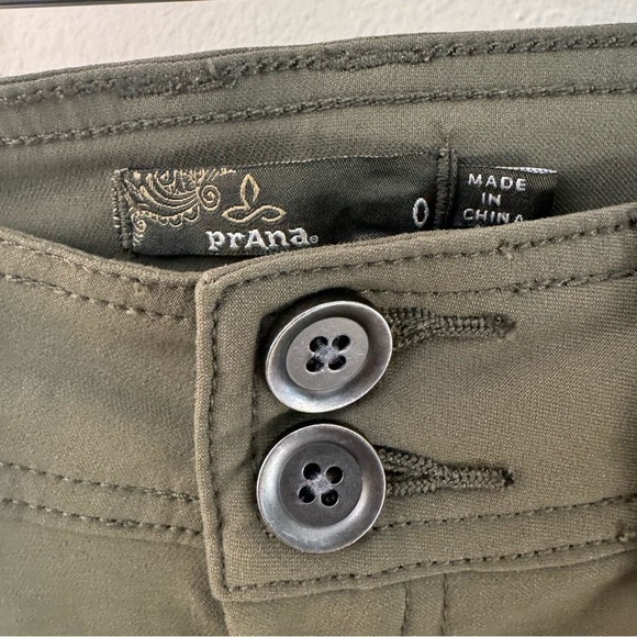 PRANA Halle Hiking Long Shorts Slate Green Olive Stretch Quick Dry Size 0 - Picture 5 of 13